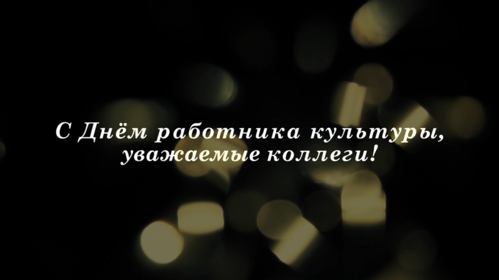 В Андижане пожилой местный житель помог работникам в прокладке асфальта — видео